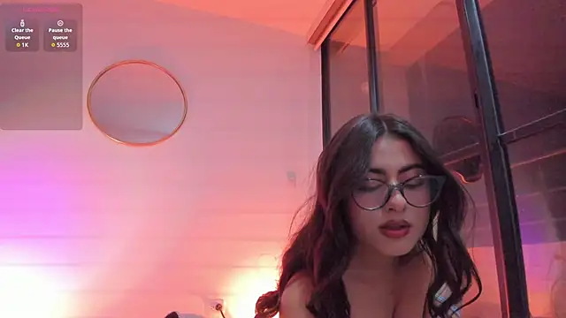 Snapshot of imsofia_dy chatting on 05.25.26 imsofia dy online show from 05.25.26