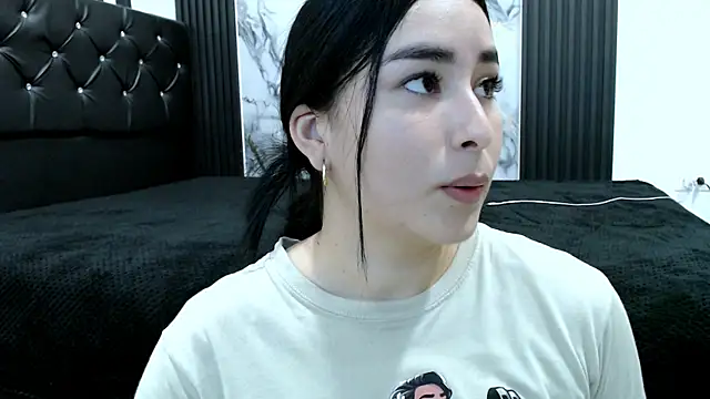 MiaReinig09 online show from 07.17.26