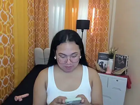 Snapshot of BigCockLexie chatting on 05.13.26 BigCockLexie online show from 05.13.26