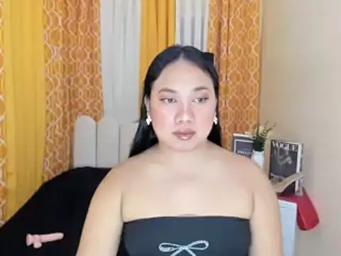 Snapshot of BigCockLexie chatting on 05.19.26 BigCockLexie online show from 05.19.26