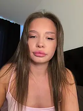 Snapshot of BeautyBella_ chatting on 05.19.26 BeautyBella online show from 05.19.26