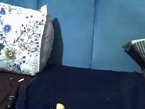 Snapshot of Queenleahx chatting on 05.26.26 Queenleahx online show from 05.26.26