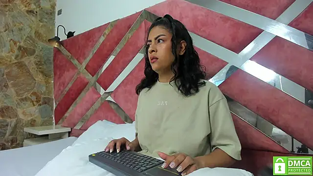 keylli vega online show from 05.15.26