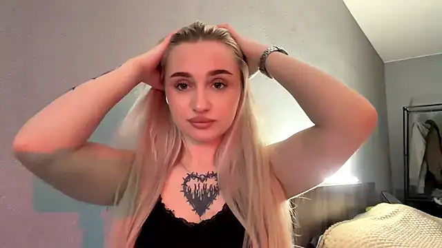 TiffanieSluyter online show from 05.19.26