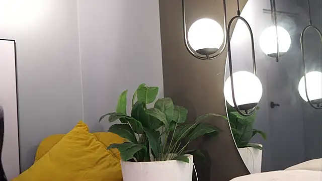 SeleneMous online show from 06.26.26