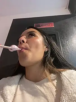 Snapshot of Megan_pink18 chatting on 05.23.26 Megan pink18 online show from 05.23.26