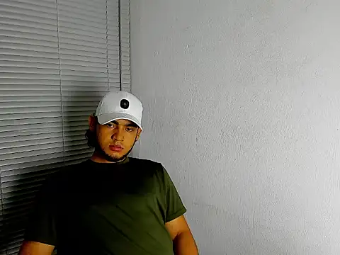 Snapshot of louis_rueda chatting on 06.01.26 louis rueda online show from 06.01.26