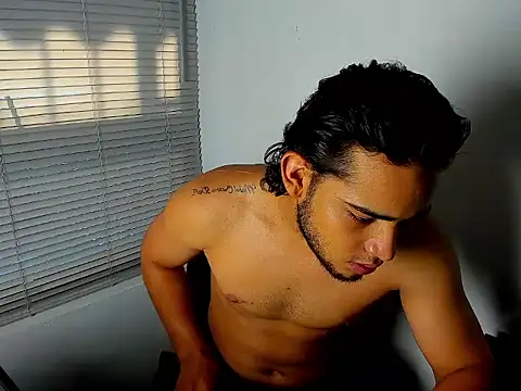 Snapshot of louis_rueda chatting on 06.01.26 louis rueda online show from 06.01.26