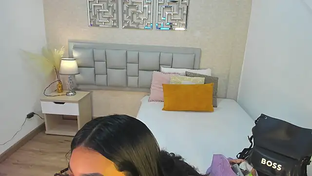 Snapshot of luna25__ chatting on 05.29.26 luna25 online show from 05.29.26