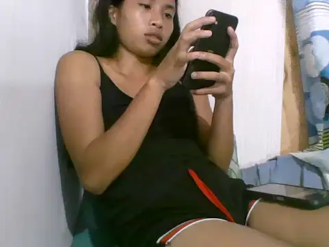 Snapshot of PinayBlackbeauty_18-18 chatting on 07.06.26 PinayBlackbeauty 18-18 online show from 07.06.26
