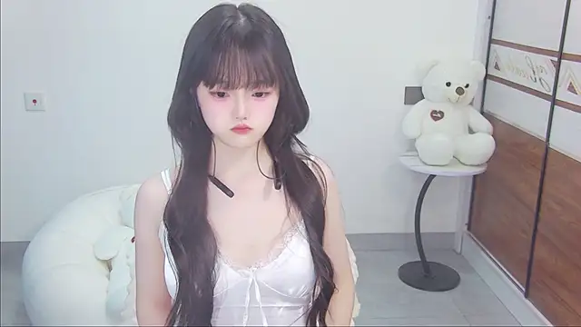 Evil-Bunny007 online show from 05.17.26