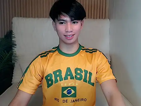 Snapshot of horny_jamesxx chatting on 05.25.26 horny jamesxx online show from 05.25.26