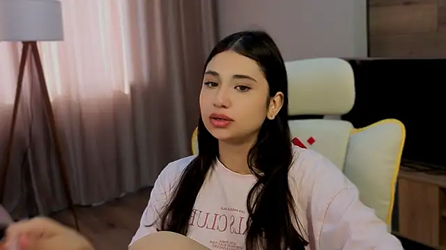 honeylanaa online show from 06.18.26