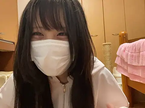 Snapshot of miniminimo_o chatting on 06.09.26 miniminimo o online show from 06.09.26