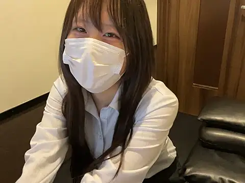 Snapshot of miniminimo_o chatting on 06.15.26 miniminimo o online show from 06.15.26