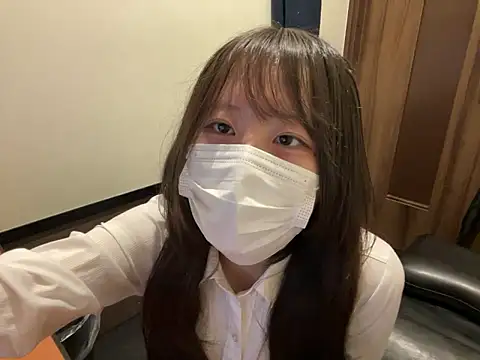 Snapshot of miniminimo_o chatting on 06.20.26 miniminimo o online show from 06.20.26