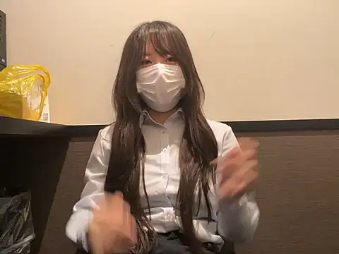 Snapshot of miniminimo_o chatting on 06.22.26 miniminimo o online show from 06.22.26