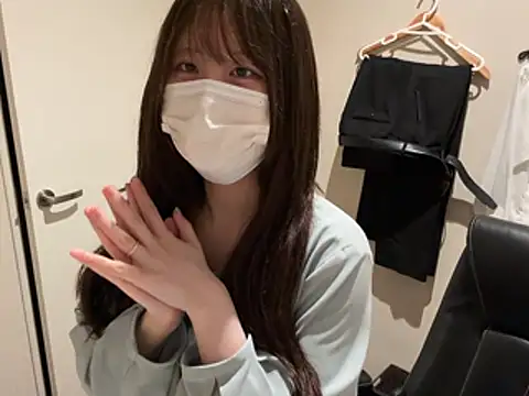 Snapshot of miniminimo_o chatting on 08.04.26 miniminimo o online show from 08.04.26