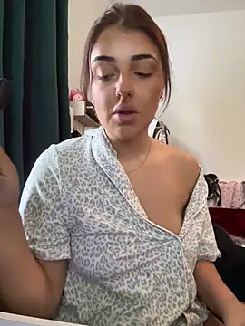 Spicy Scarlett 26 online show from 05.20.26