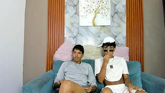 Snapshot of THREE_BLACK chatting on 05.18.26 THREE BLACK online show from 05.18.26