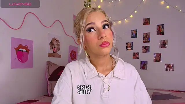 cinniaa  online show from 05.21.26