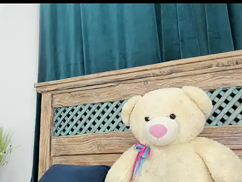 EmmaEbony1 online show from 05.19.26