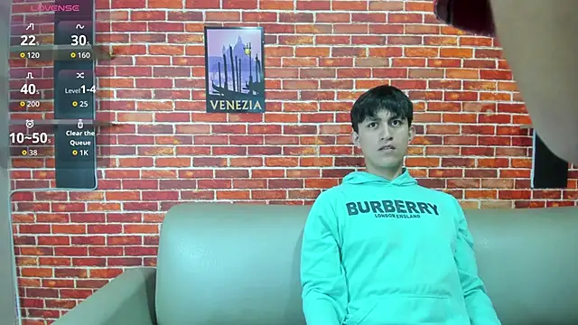 Hoot boyss  online show from 05.28.26