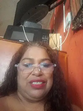 Snapshot of Megansquirt69 chatting on 05.24.26 Megansquirt69 online show from 05.24.26
