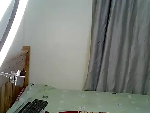 Snapshot of Sexxyjey chatting on 05.15.26 Sexxyjey online show from 05.15.26