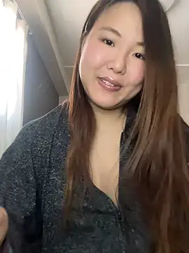 Snapshot of yuanae chatting on 05.17.26 yuanae online show from 05.17.26