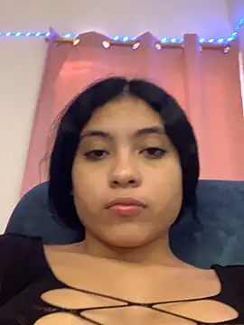 Snapshot of Paula-sinz chatting on 05.19.26 Paula-sinz online show from 05.19.26