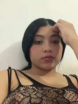 Snapshot of Paula-sinz chatting on 05.26.26 Paula-sinz online show from 05.26.26