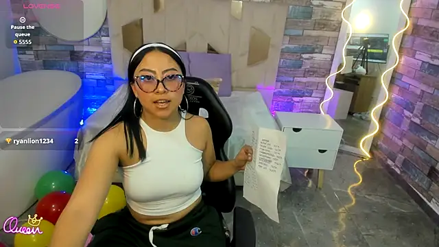 Amhira Tay online show from 07.15.26