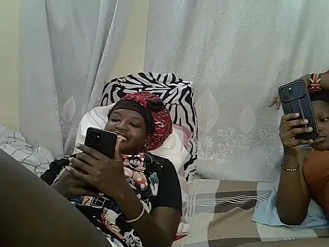 Snapshot of Lorainebabes chatting on 05.31.26 Lorainebabes online show from 05.31.26
