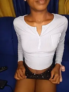 Snapshot of sexy_girlyee chatting on 05.25.26 sexy girlyee online show from 05.25.26