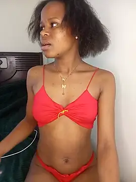 Snapshot of sexy_girlyee chatting on 07.18.26 sexy girlyee online show from 07.18.26