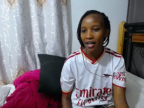 Snapshot of KittyFay chatting on 05.20.26 KittyFay online show from 05.20.26