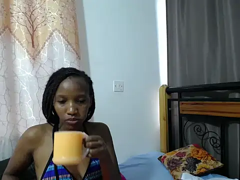 Snapshot of KittyFay chatting on 05.28.26 KittyFay online show from 05.28.26