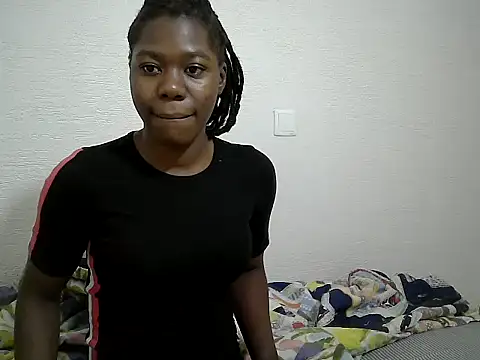 Snapshot of leeser_ chatting on 05.19.26 leeser online show from 05.19.26