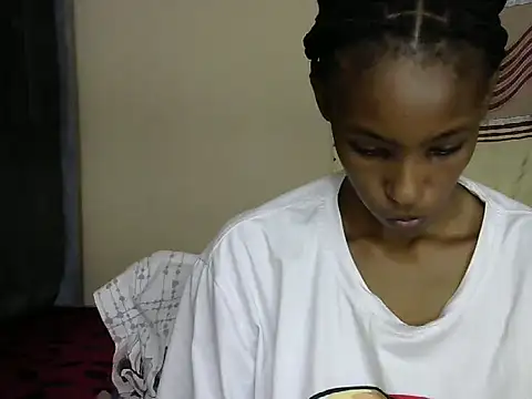 Snapshot of slim_ebon chatting on 05.17.26 slim ebon online show from 05.17.26