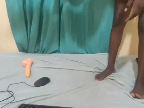 Maqueilah  online show from 07.21.26