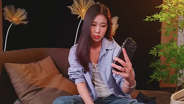 Snapshot of yu598188 chatting on 05.30.26 yu598188 online show from 05.30.26