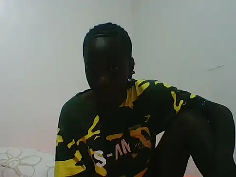 Darkpretty23 online show from 05.19.26