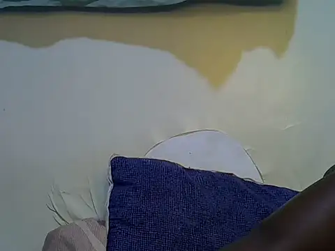 Snapshot of honeny_dropp chatting on 05.15.26 honeny dropp online show from 05.15.26