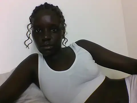 Snapshot of LatishLava chatting on 05.17.26 LatishLava online show from 05.17.26