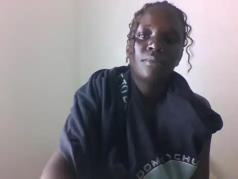 Snapshot of LatishLava chatting on 05.18.26 LatishLava online show from 05.18.26