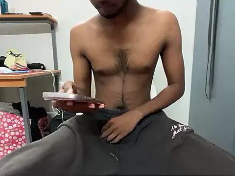 Snapshot of male18in chatting on 06.07.26 male18in online show from 06.07.26