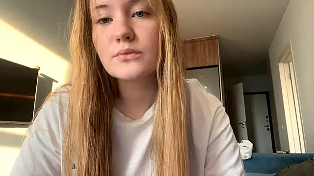 Snapshot of Lisi_Kiss_ chatting on 05.21.26 Lisi Kiss online show from 05.21.26