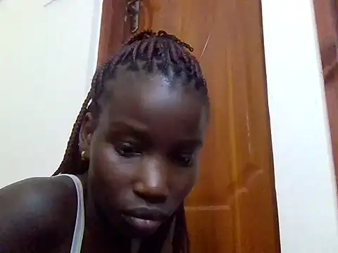 Snapshot of slimy_gal12 chatting on 05.25.26 slimy gal12 online show from 05.25.26