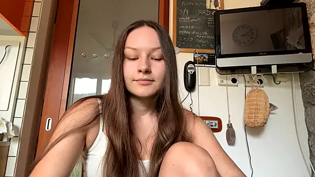 ShaylaChong online show from 07.23.26